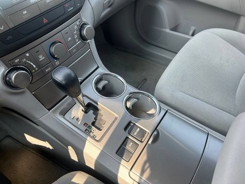 Used 2010 Toyota Highlander 2WD w/ Extra Value Pkg 2 image 14