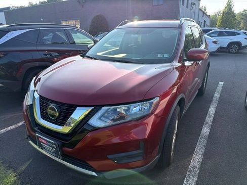 Used 2018 Nissan Rogue SV AWD/4WD image 2
