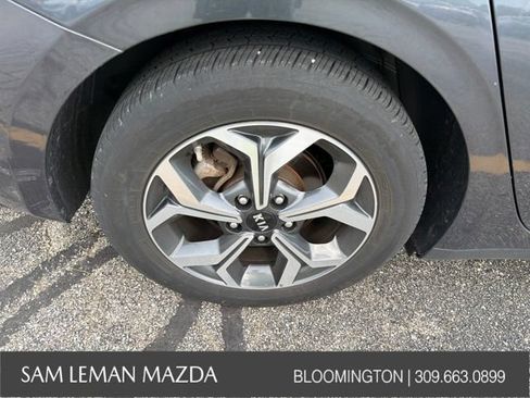 Used 2021 Kia Forte LXS FWD image 11