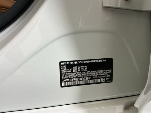 Certified 2023 BMW 330i Sedan w/ M Sport Package RWD image 32