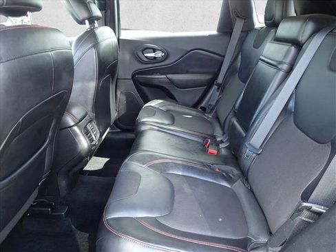 Used 2014 Jeep Cherokee Trailhawk w/ Technology Group AWD/4WD image 10