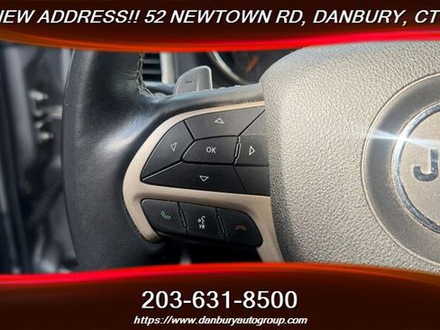 Used 2017 Jeep Grand Cherokee Limited AWD/4WD image 17