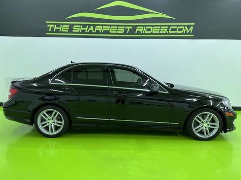 Used 2013 Mercedes-Benz C 300 4MATIC Sedan image 11