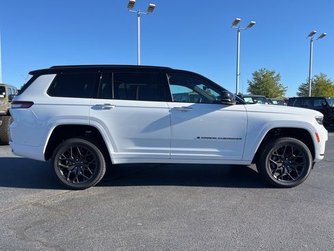 New 2025 Jeep Grand Cherokee L Summit image 38