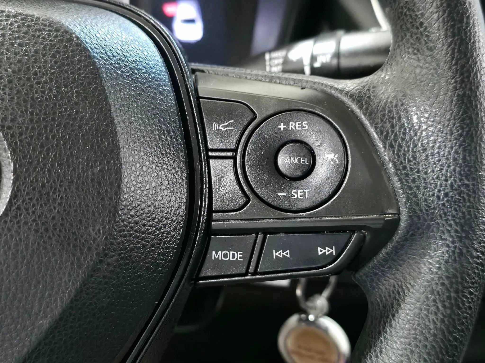 Used 2021 Toyota Corolla LE w/ Carpet Mat Package (TMS) FWD image 19