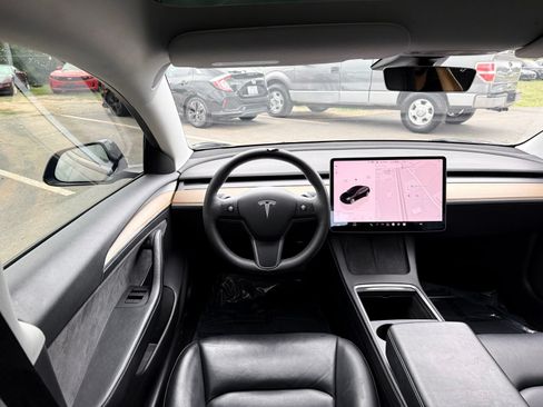 Used 2022 Tesla Model 3 Long Range AWD/4WD image 27