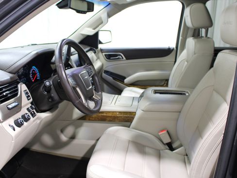 Used 2017 GMC Yukon XL Denali w/ Open Road Package image 3