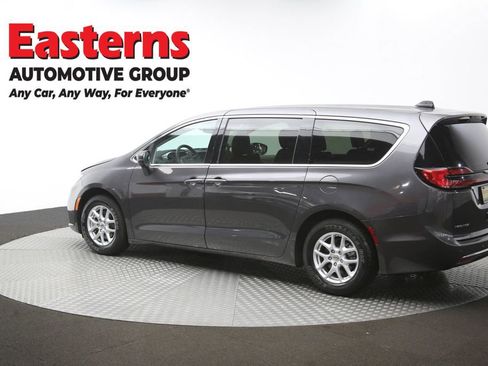 Used 2023 Chrysler Pacifica Touring-L FWD image 64