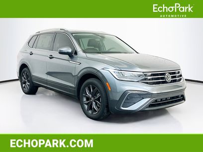 Used 2022 Volkswagen Tiguan SE w/ Panoramic Sunroof Package