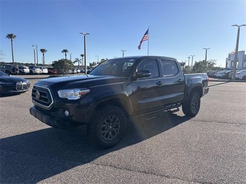 Used 2023 Toyota Tacoma SR5 w/ Technology Package image 8