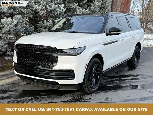 Used 2025 Lincoln Navigator L Reserve image 3