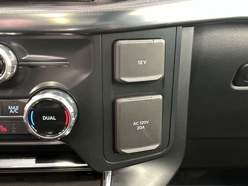 Used 2025 Ford F150 Raptor AWD/4WD image 33