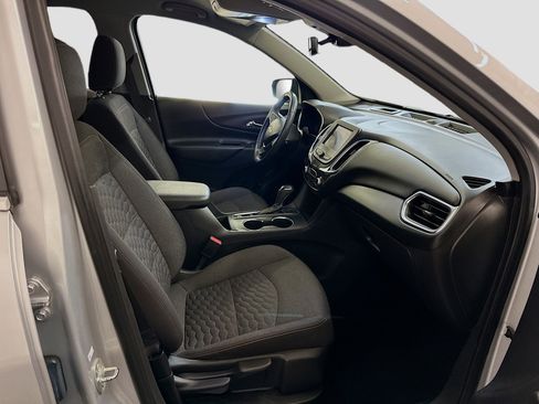 Used 2021 Chevrolet Equinox LT image 33