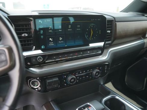 Used 2022 Chevrolet Silverado 1500 High Country w/ High Country Premium Package AWD/4WD image 27