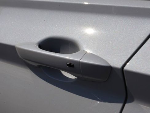 Used 2025 Volkswagen Jetta SE image 20