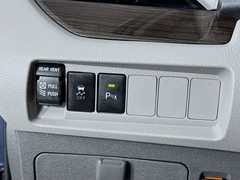 Used 2020 Toyota Sienna XLE Premium image 14