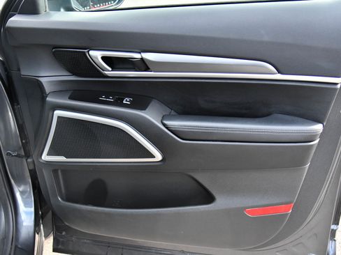 Used 2022 Kia Telluride LX image 41