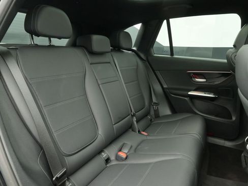 Used 2026 Mercedes-Benz GLC 300 4MATIC image 29