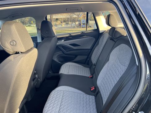 Used 2025 Volkswagen Tiguan S image 28