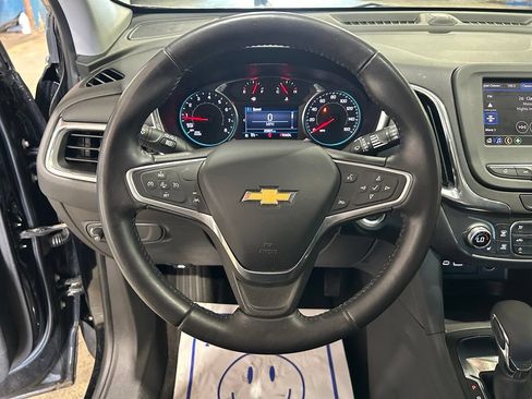 Used 2022 Chevrolet Equinox LT FWD image 25