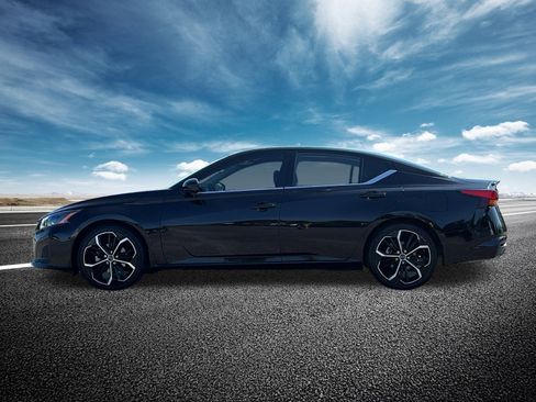 Used 2023 Nissan Altima 2.5 SR image 25