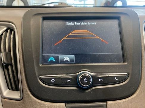 Used 2017 Chevrolet Malibu LS w/ LPO, Convenience Package 1 FWD image 19