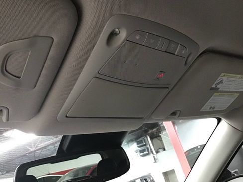 Used 2019 Nissan Rogue SL FWD image 17