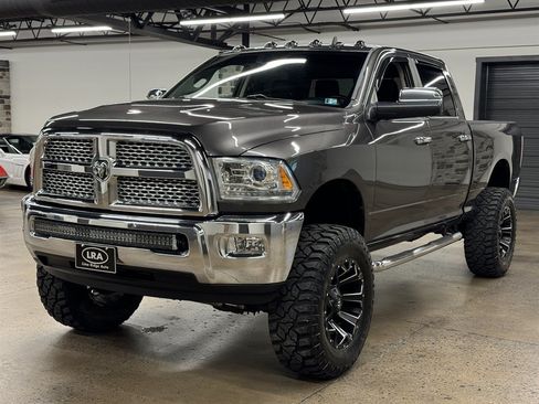 Used 2014 RAM 2500 Laramie AWD/4WD image 3