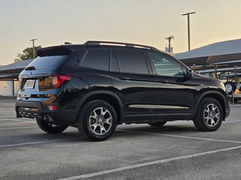 Used 2023 Honda Passport TrailSport image 4