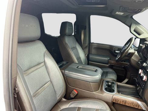 Used 2019 GMC Sierra 1500 Denali w/ Driver Alert Package II image 29