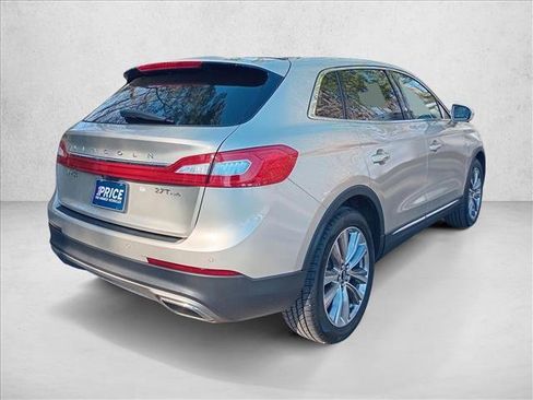 Used 2017 Lincoln MKX Reserve w/ Lincoln MKX Climate Package image 5