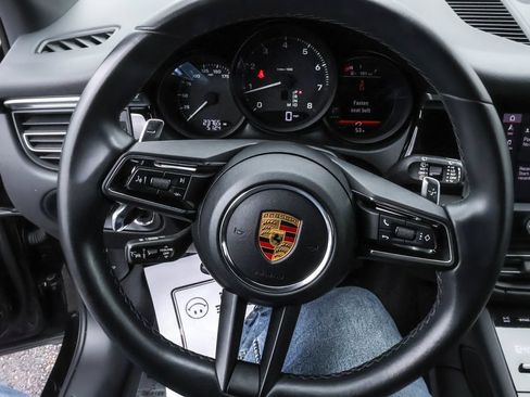 Used 2023 Porsche Macan AWD/4WD image 16