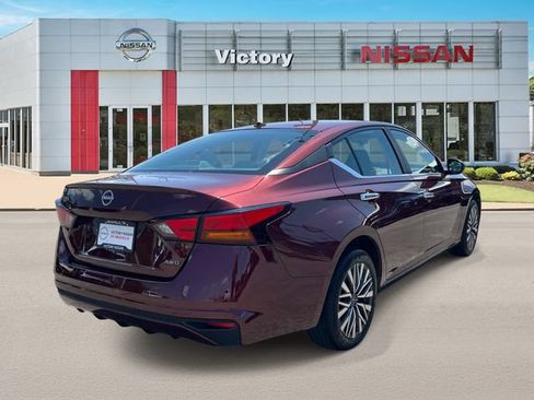Used 2025 Nissan Altima 2.5 SV AWD/4WD image 3