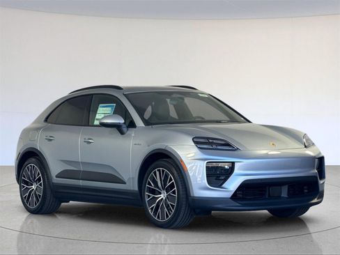 New 2025 Porsche Macan Electric image 10