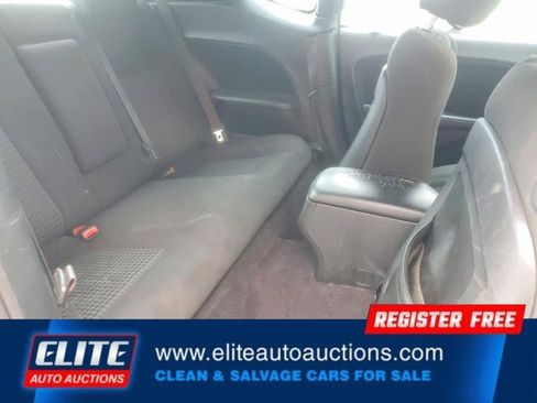 Used 2018 Dodge Challenger SXT image 20