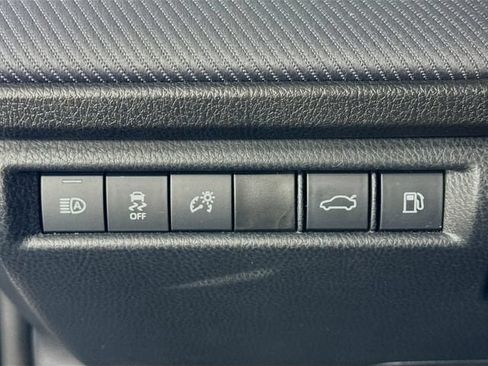 Certified 2025 Toyota Camry SE FWD image 11