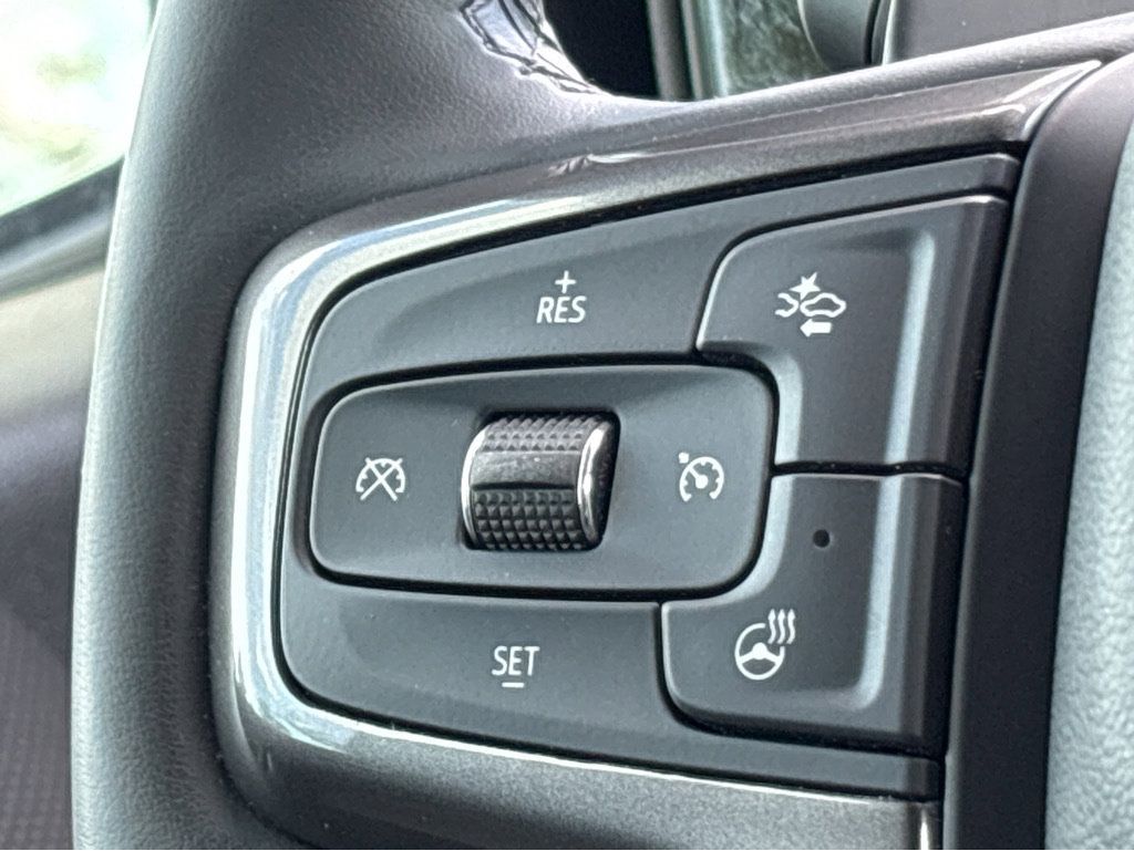 Used 2025 Chevrolet Silverado 1500 ZR2 w/ Technology Package AWD/4WD image 8