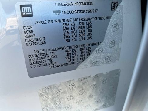 Used 2023 Chevrolet Silverado 1500 LTZ w/ Technology Package AWD/4WD image 10