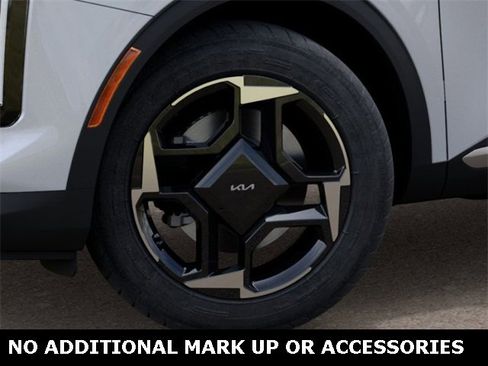 New 2026 Kia Sportage EX w/ EX Panorama Roof Package image 9