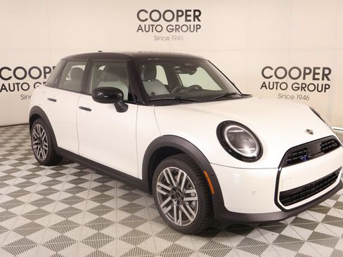 New 2026 MINI Cooper 4-Door Hardtop FWD image 1