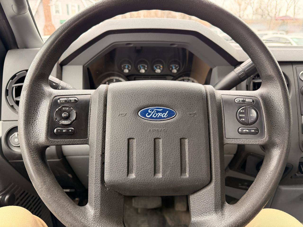 Used 2016 Ford F550 2WD Regular Cab Super Duty image 16