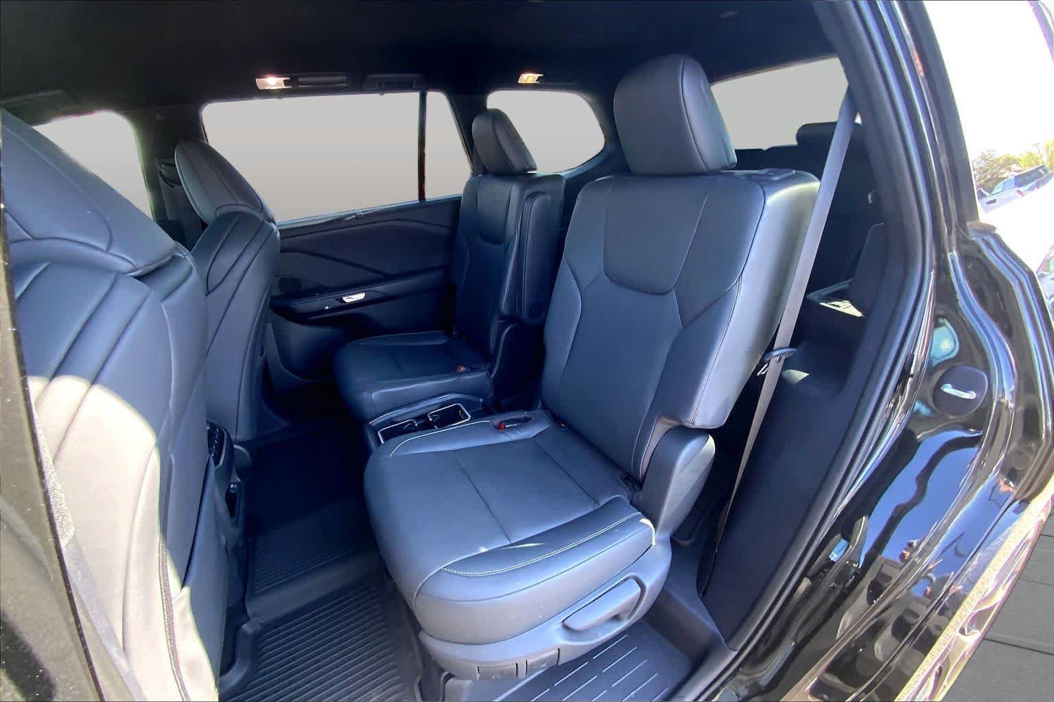Used 2024 Lexus TX 500h AWD w/ Technology Package image 21