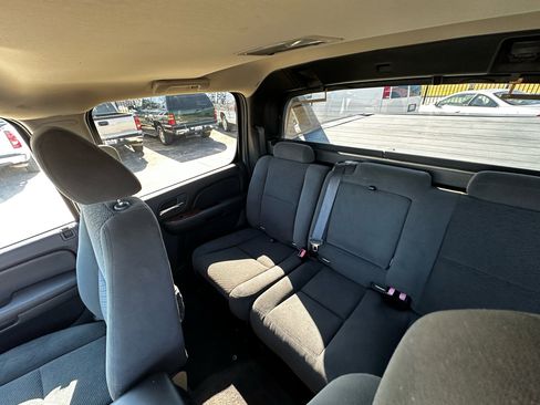 Used 2008 Chevrolet Avalanche LT w/ Convenience Package #1 image 42