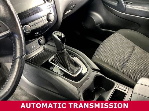 Used 2022 Nissan Rogue Sport SV AWD/4WD image 17