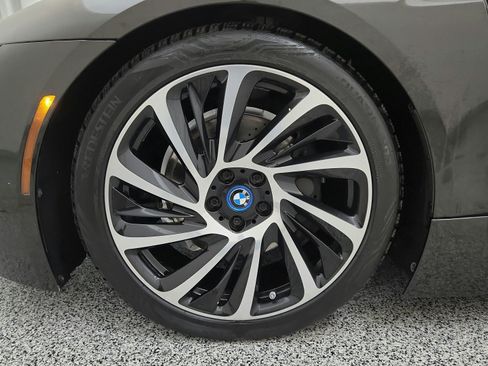 Used 2019 BMW i8 Roadster AWD/4WD image 26
