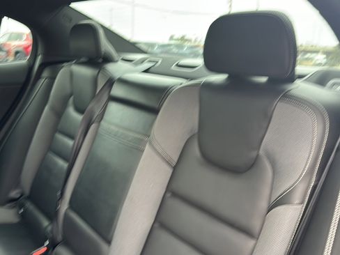 Used 2019 Volvo S60 T6 R-Design image 19