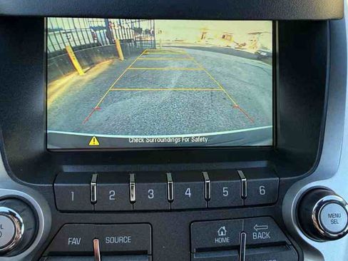 Used 2017 Chevrolet Equinox LT w/ Convenience Package image 27