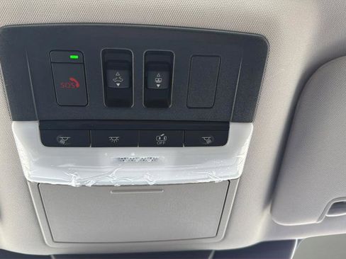 New 2026 Nissan Pathfinder Platinum AWD/4WD image 32
