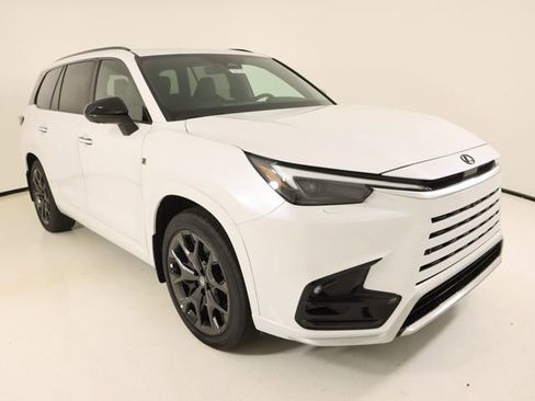 New 2026 Lexus TX 500h AWD image 6