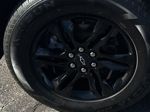 Used 2022 Chevrolet Traverse LT image 10